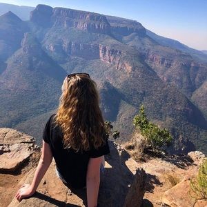 Meet your Posher, Courtney